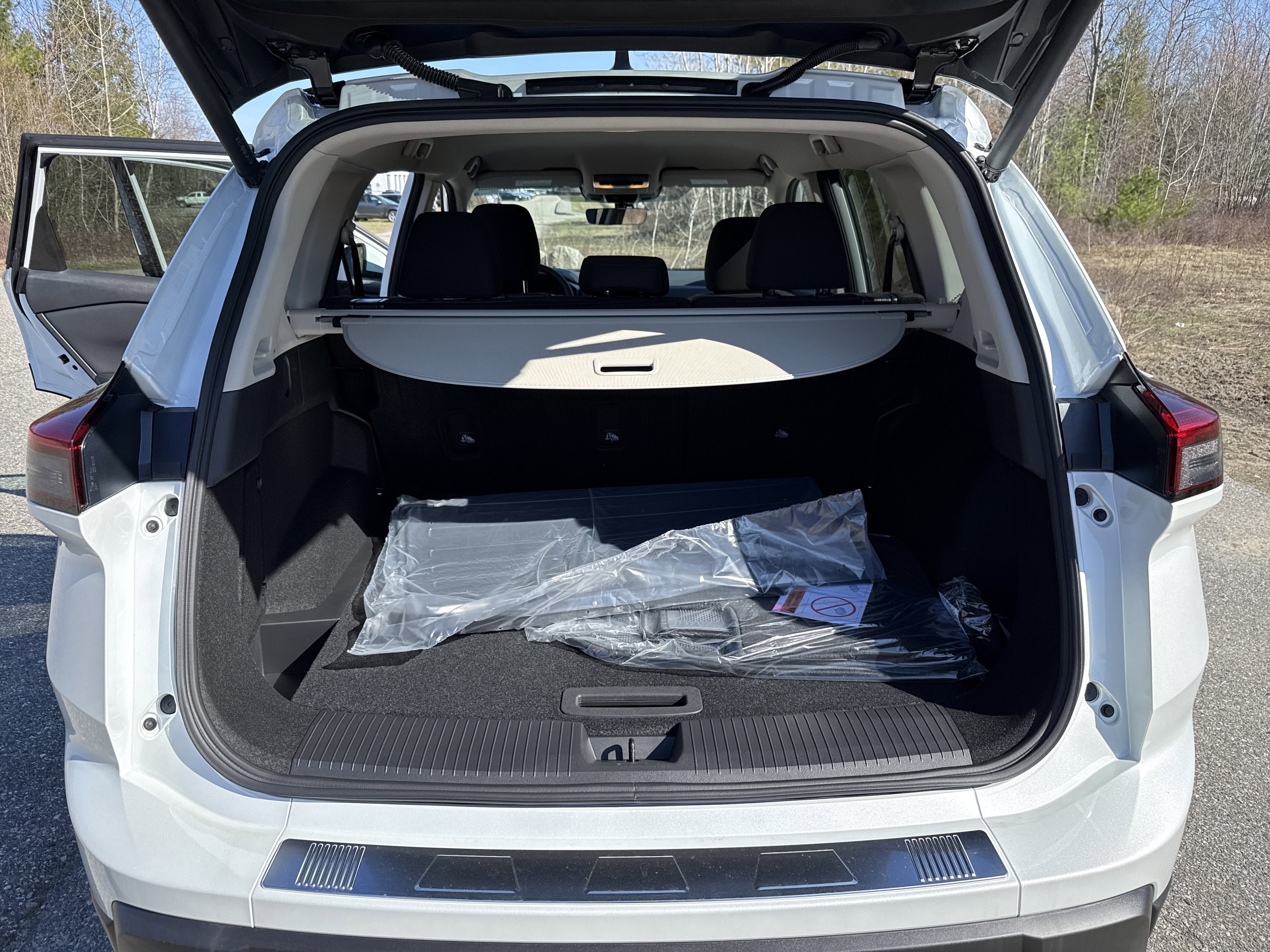 New 2026 Nissan Rogue SV AWD/4WD image 16