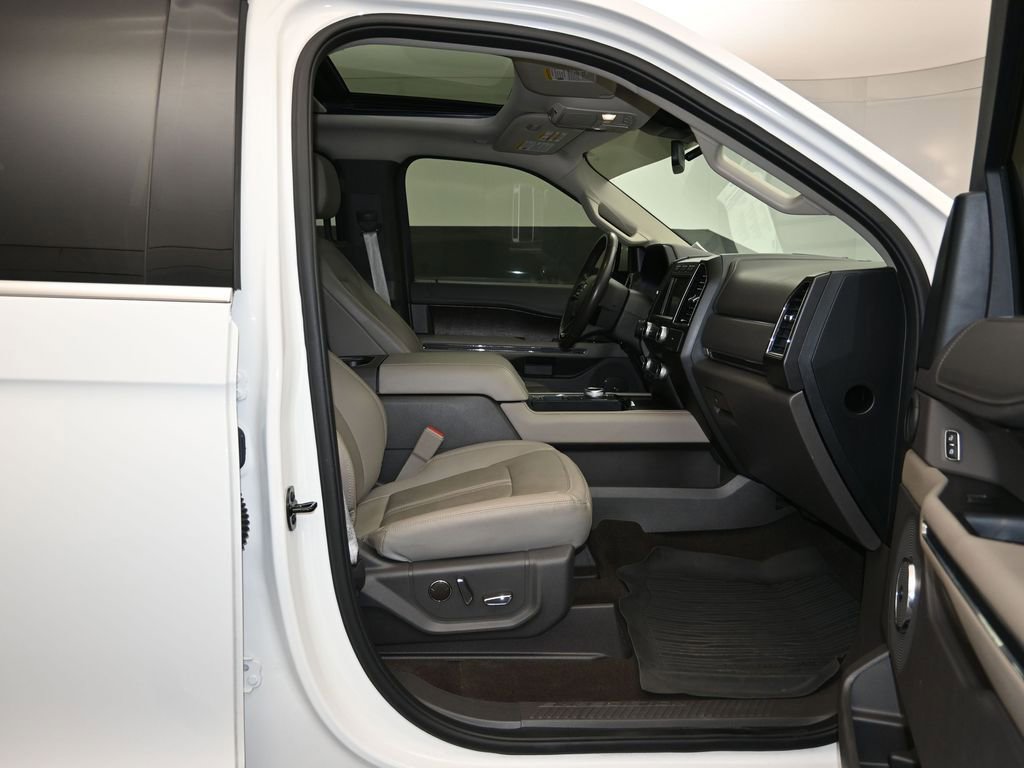 Used 2021 Ford Expedition Limited image 30