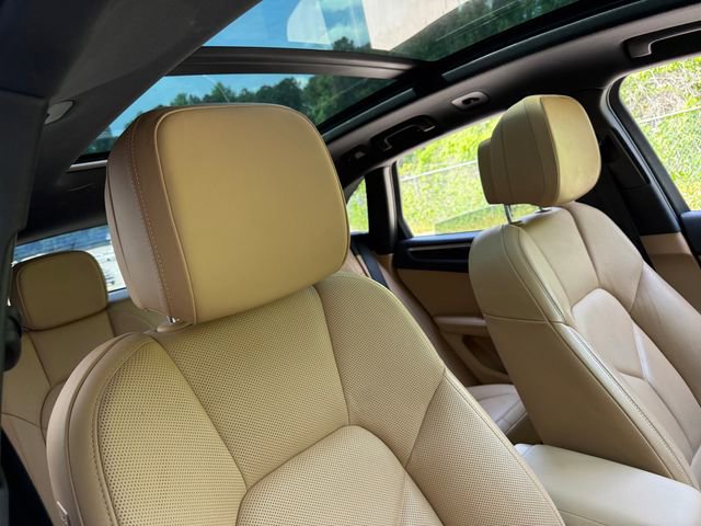 Used 2017 Porsche Macan image 34