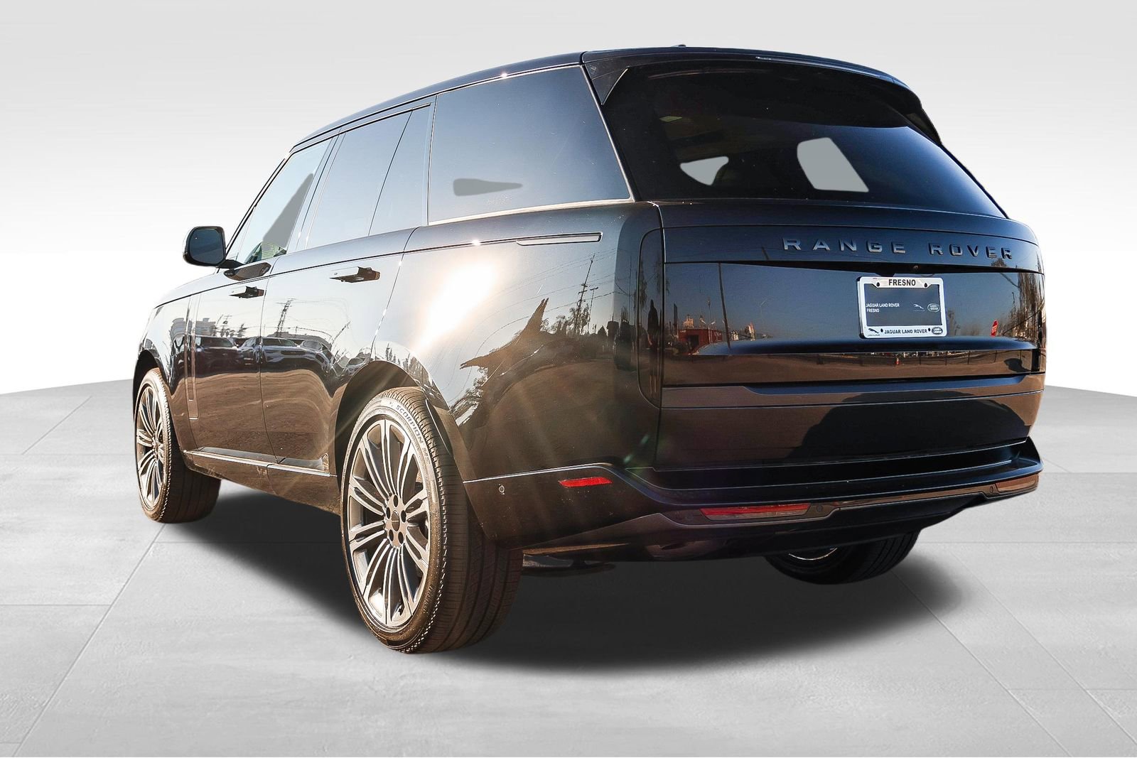New 2026 Land Rover Range Rover SE image 6