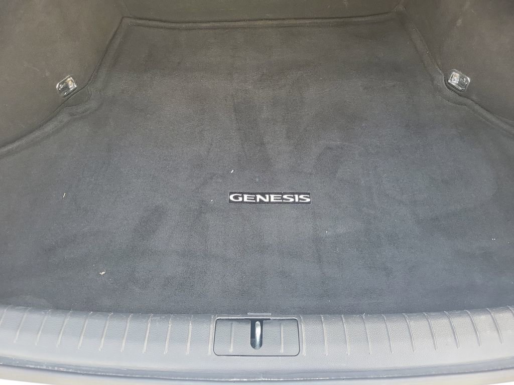 Used 2015 Hyundai Genesis 3.8 w/ Option Group 04 image 9