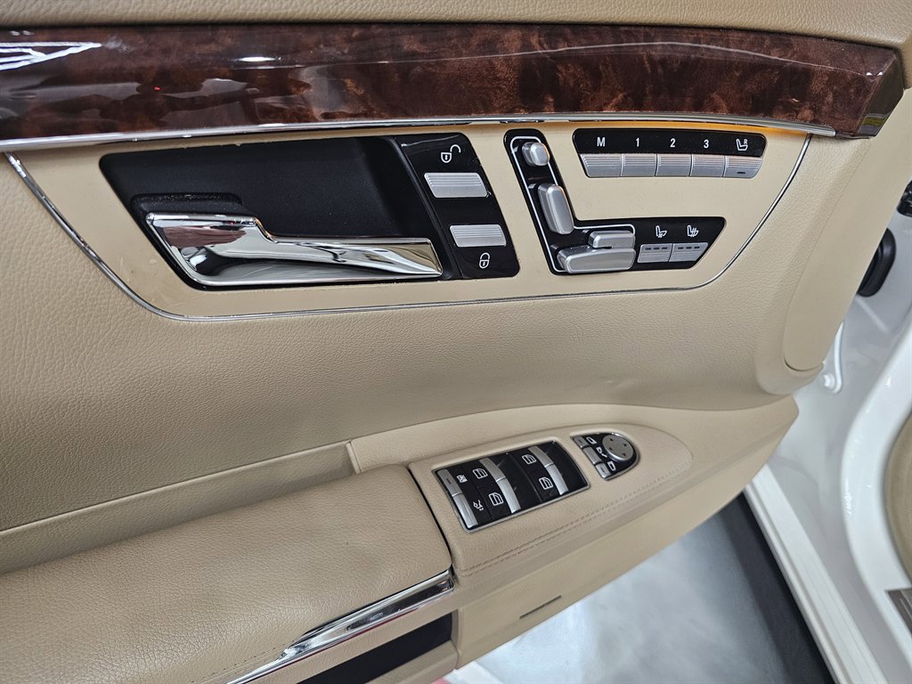 Used 2010 Mercedes-Benz S 550 image 20