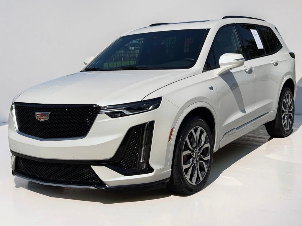 Certified 2024 Cadillac XT6 Sport w/ LPO, Floor Liner Package AWD/4WD image 4