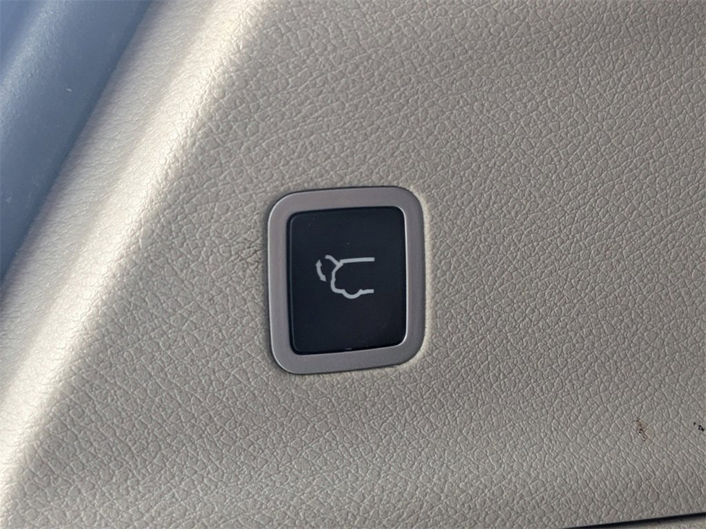 Used 2017 Chrysler Pacifica Touring-L Plus image 21