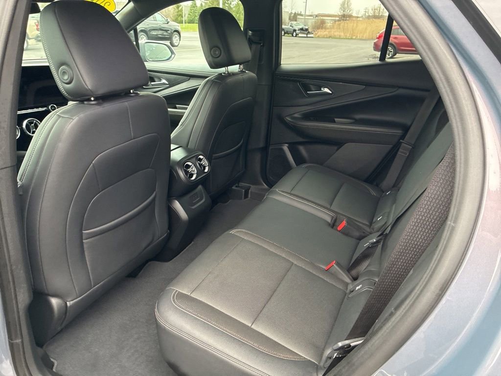 Used 2024 Chevrolet Blazer EV LT AWD/4WD image 25