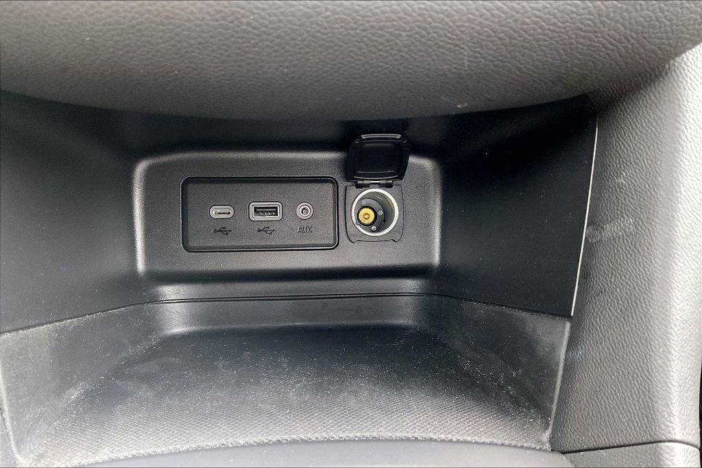 Used 2023 Chevrolet Equinox LT image 19