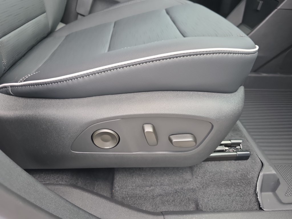 New 2026 Buick Enclave Sport Touring w/ Power Package FWD image 42