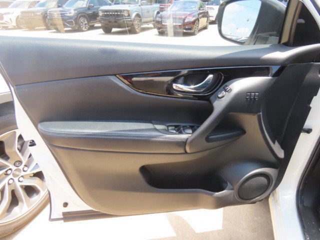 Used 2021 Nissan Rogue Sport SL w/ Premium Package FWD image 18