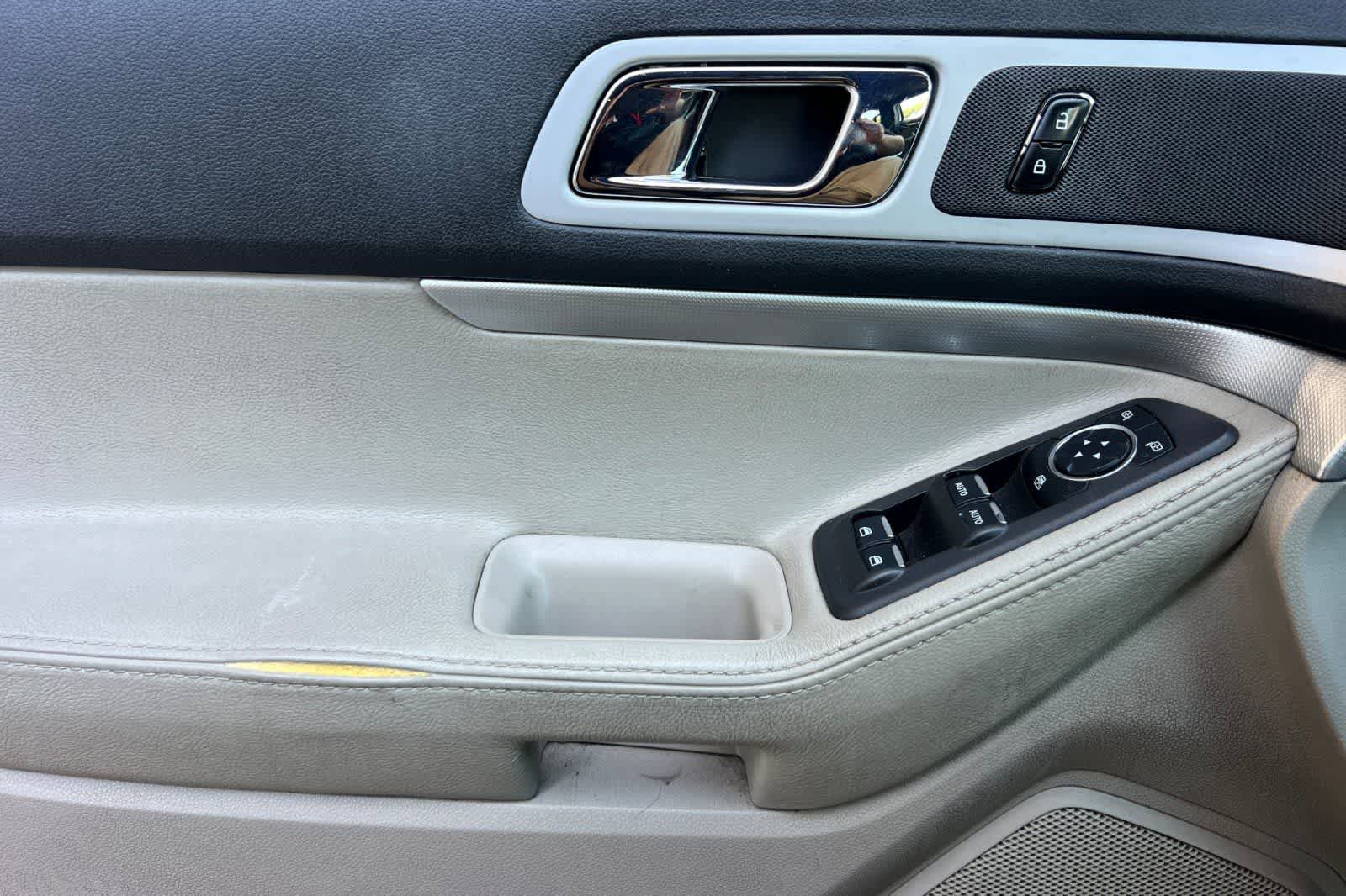 Used 2013 Ford Explorer XLT FWD image 15