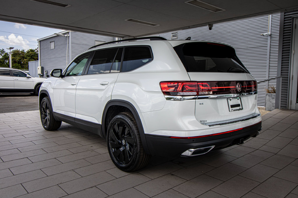 New 2026 Volkswagen Atlas SE FWD image 14
