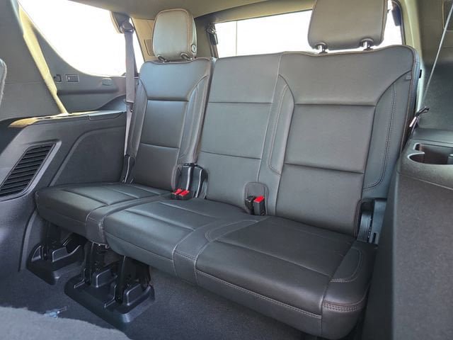Used 2023 Chevrolet Tahoe High Country w/ Advanced Technology Package AWD/4WD image 13