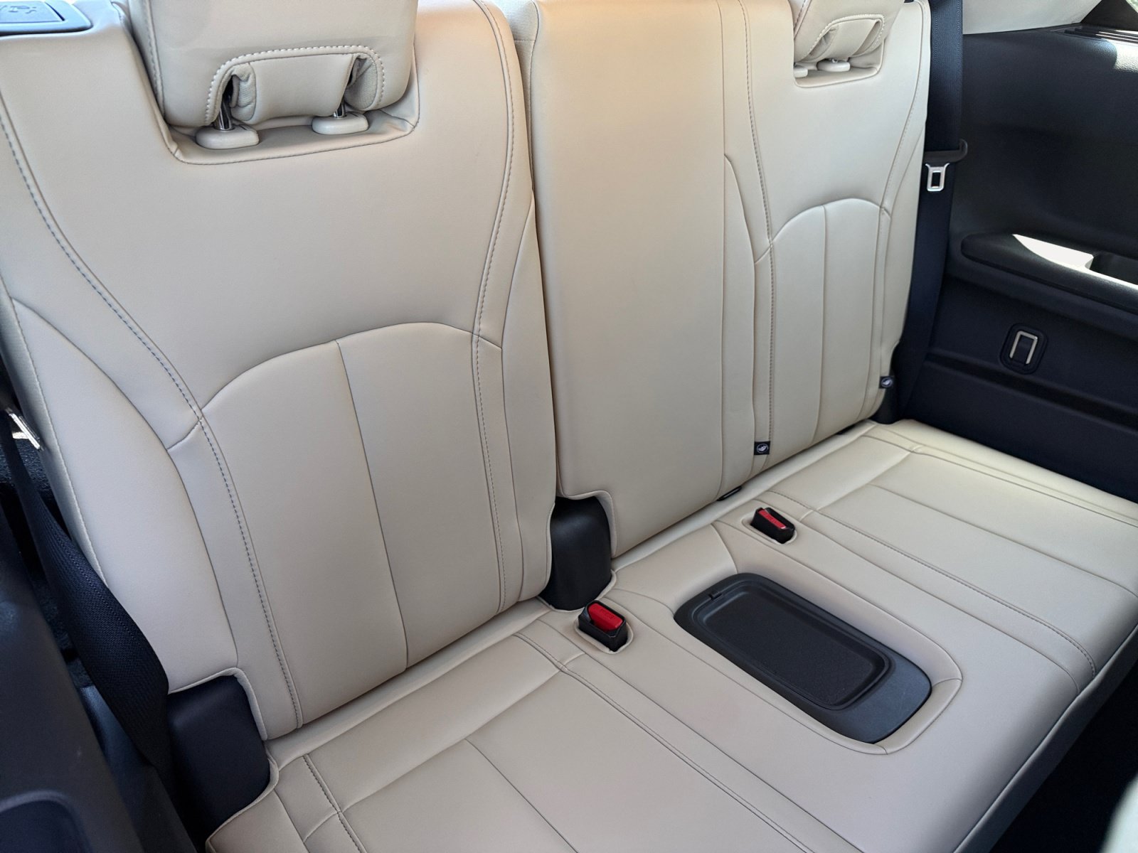 Used 2023 INFINITI QX60 Luxe w/ Performance Audio Package AWD/4WD image 18