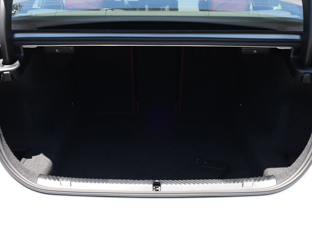 Used 2025 BMW 530i RWD image 8