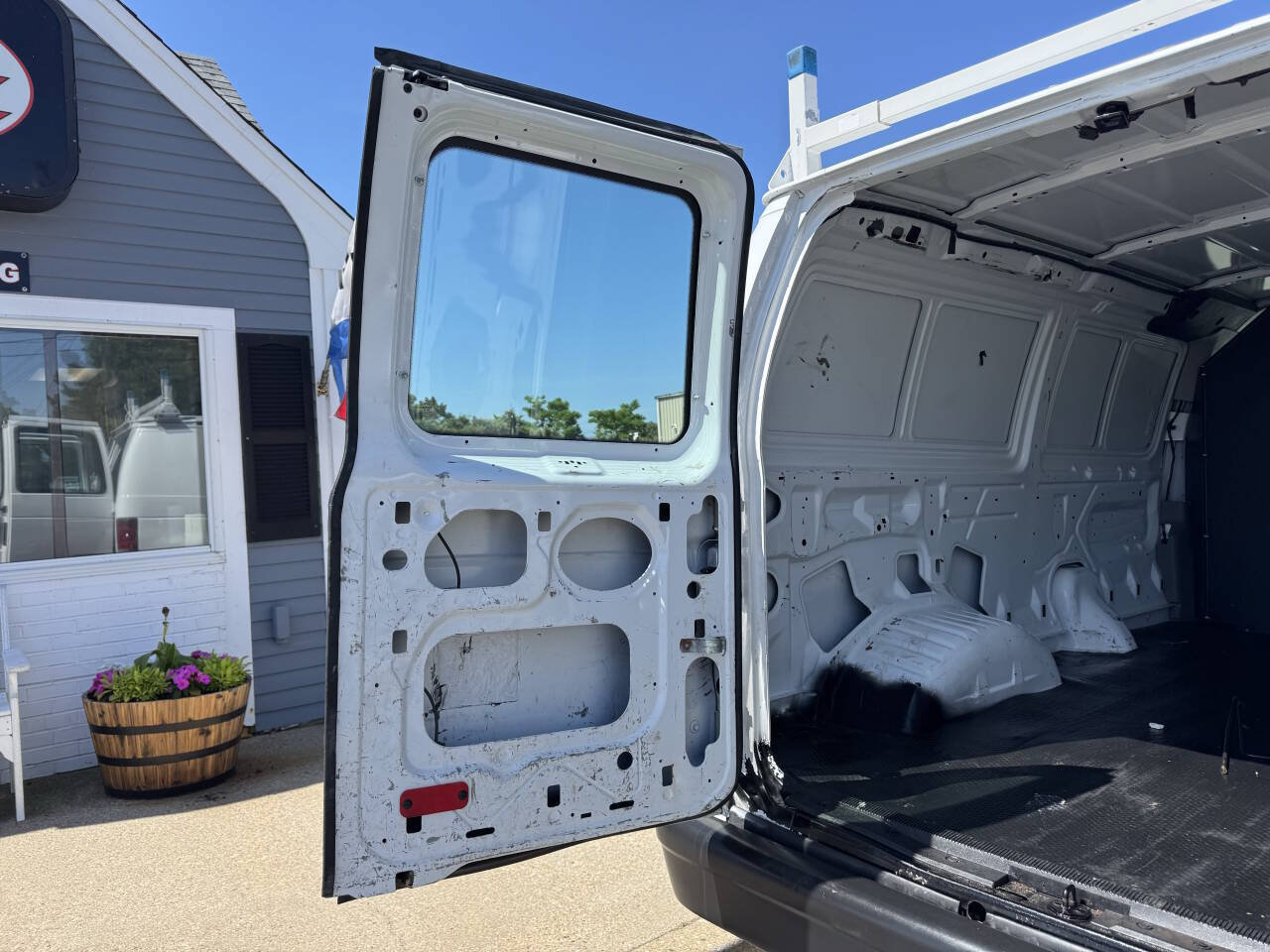 Used 2012 Ford E-250 and Econoline 250 w/ Commercial Cargo Van Pkg RWD image 25