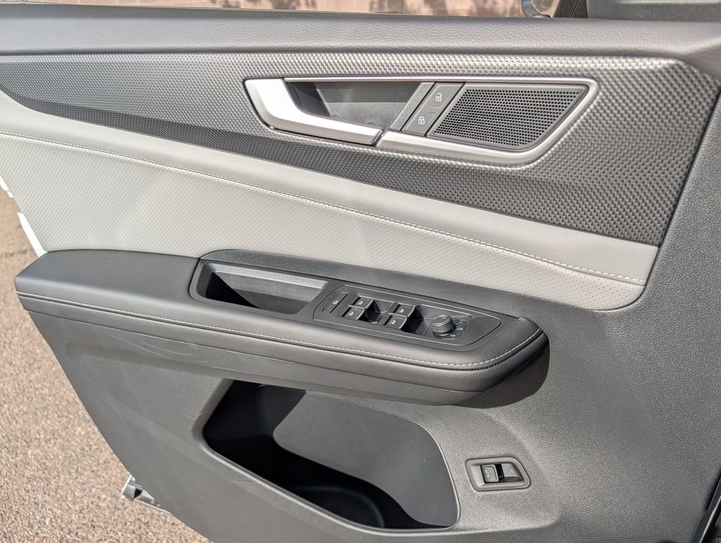 New 2026 Volkswagen Atlas Cross Sport SEL R-Line image 19