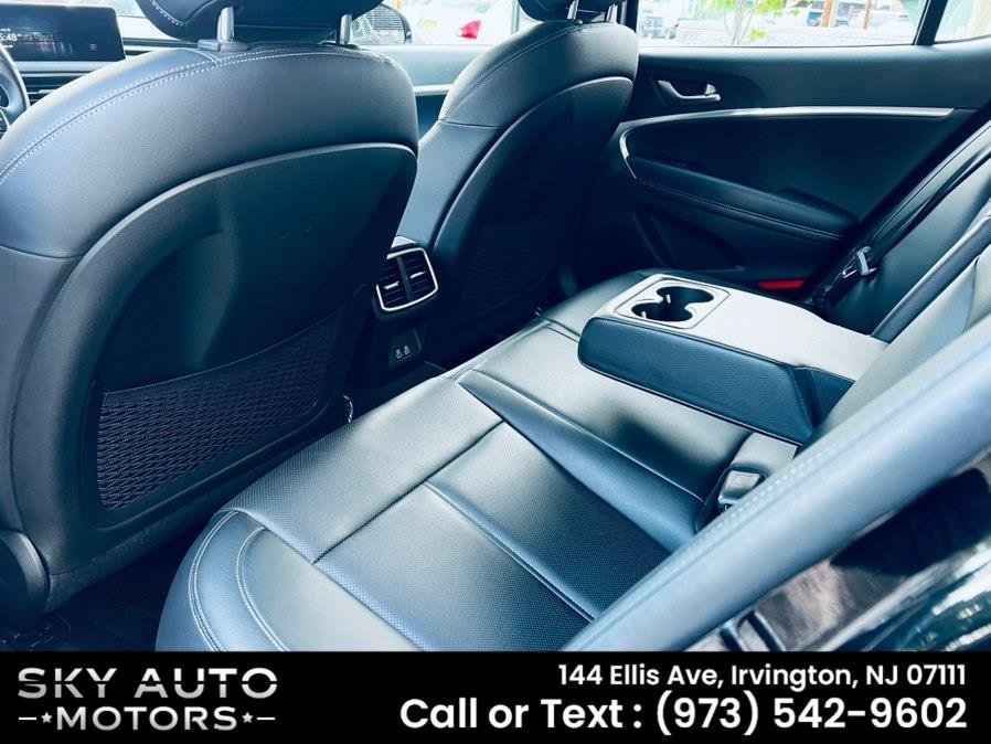 Used 2025 Genesis G70 2.5T AWD/4WD image 9