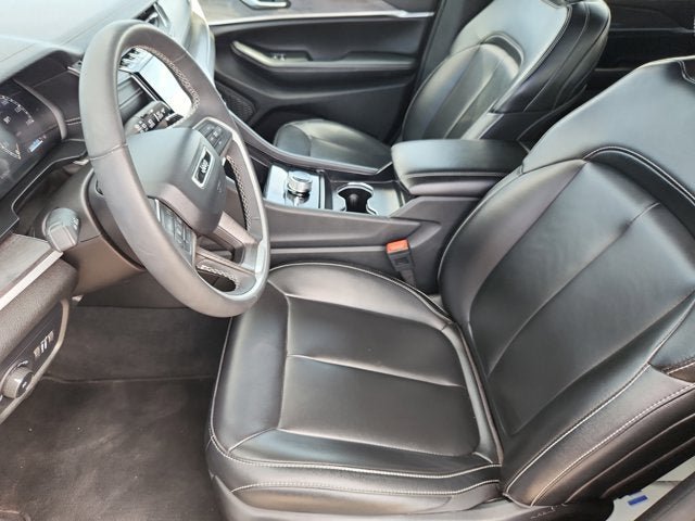 Used 2024 Jeep Grand Cherokee Limited AWD/4WD image 9