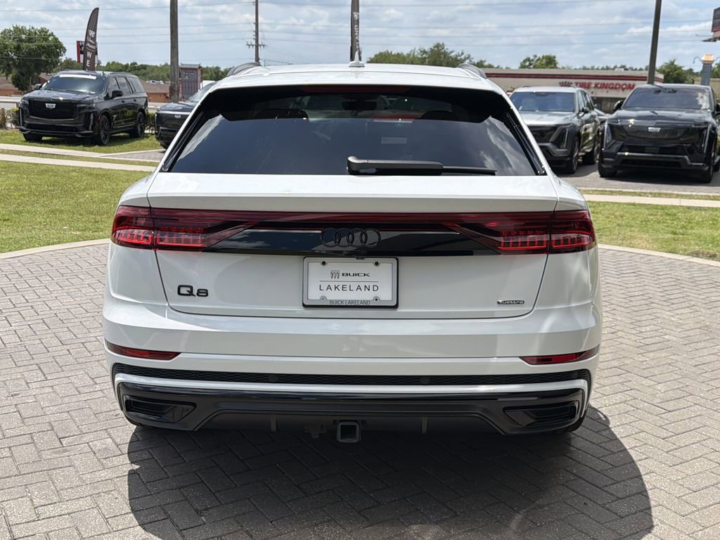 Used 2021 Audi Q8 Prestige AWD/4WD image 5
