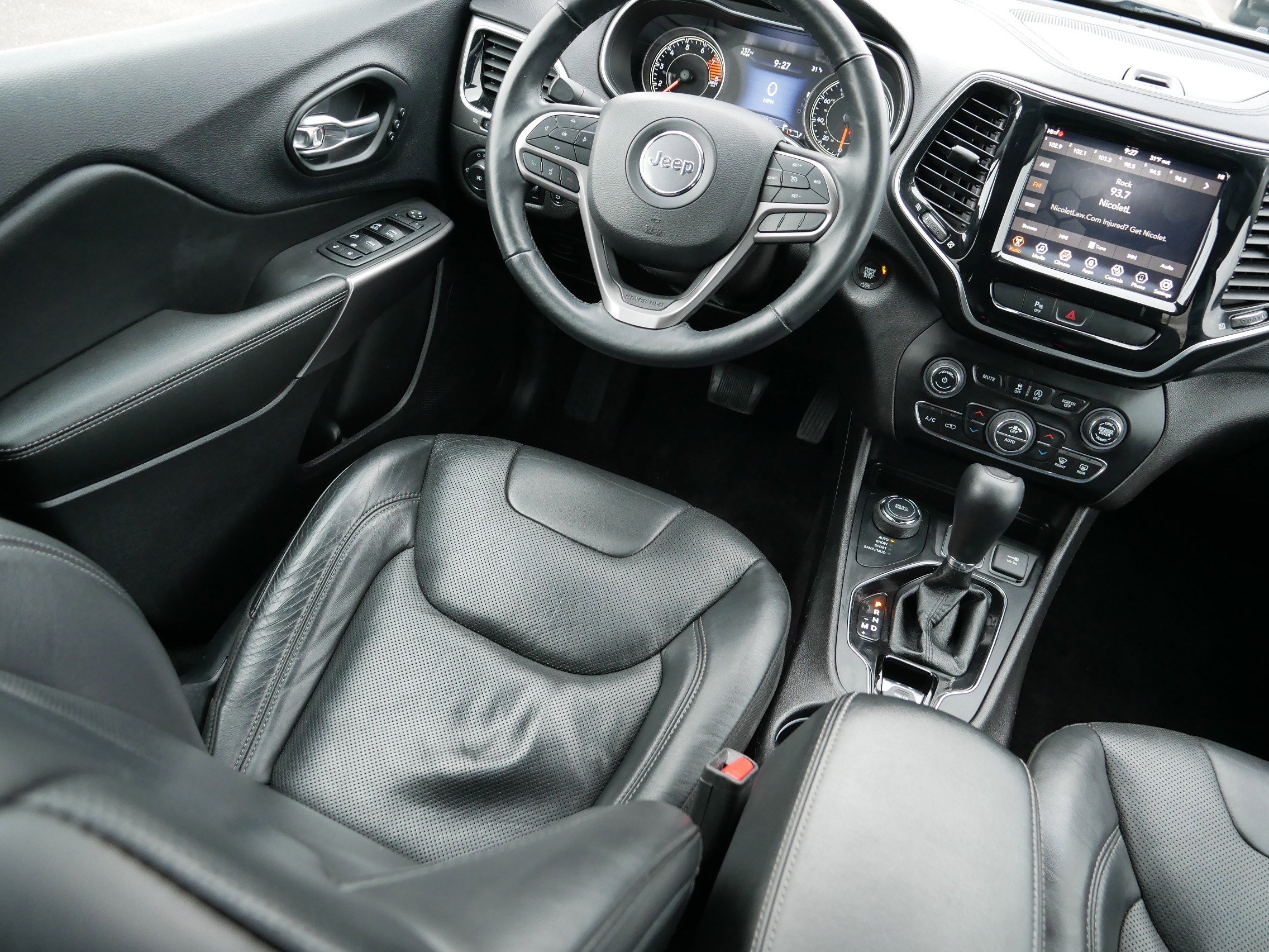 Used 2019 Jeep Cherokee Limited w/ Trailer Tow Group image 9