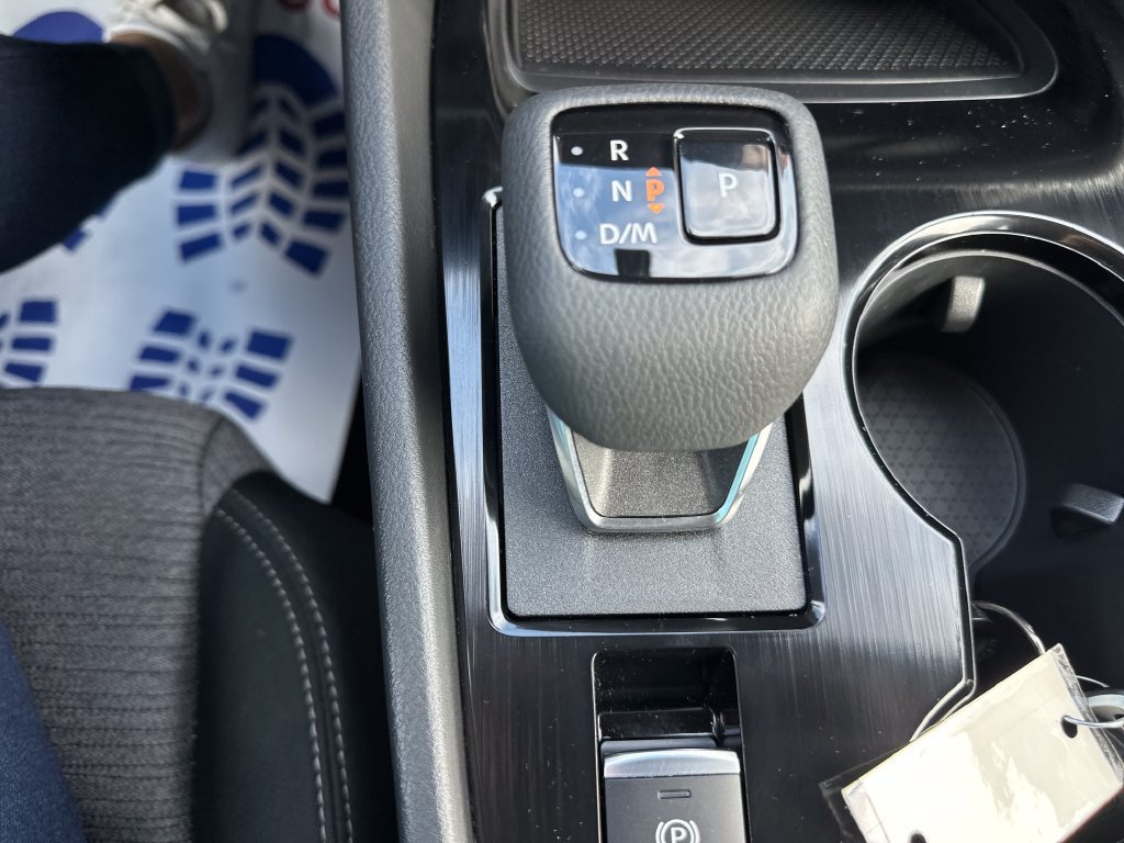 Used 2023 Nissan Rogue SV AWD/4WD image 21