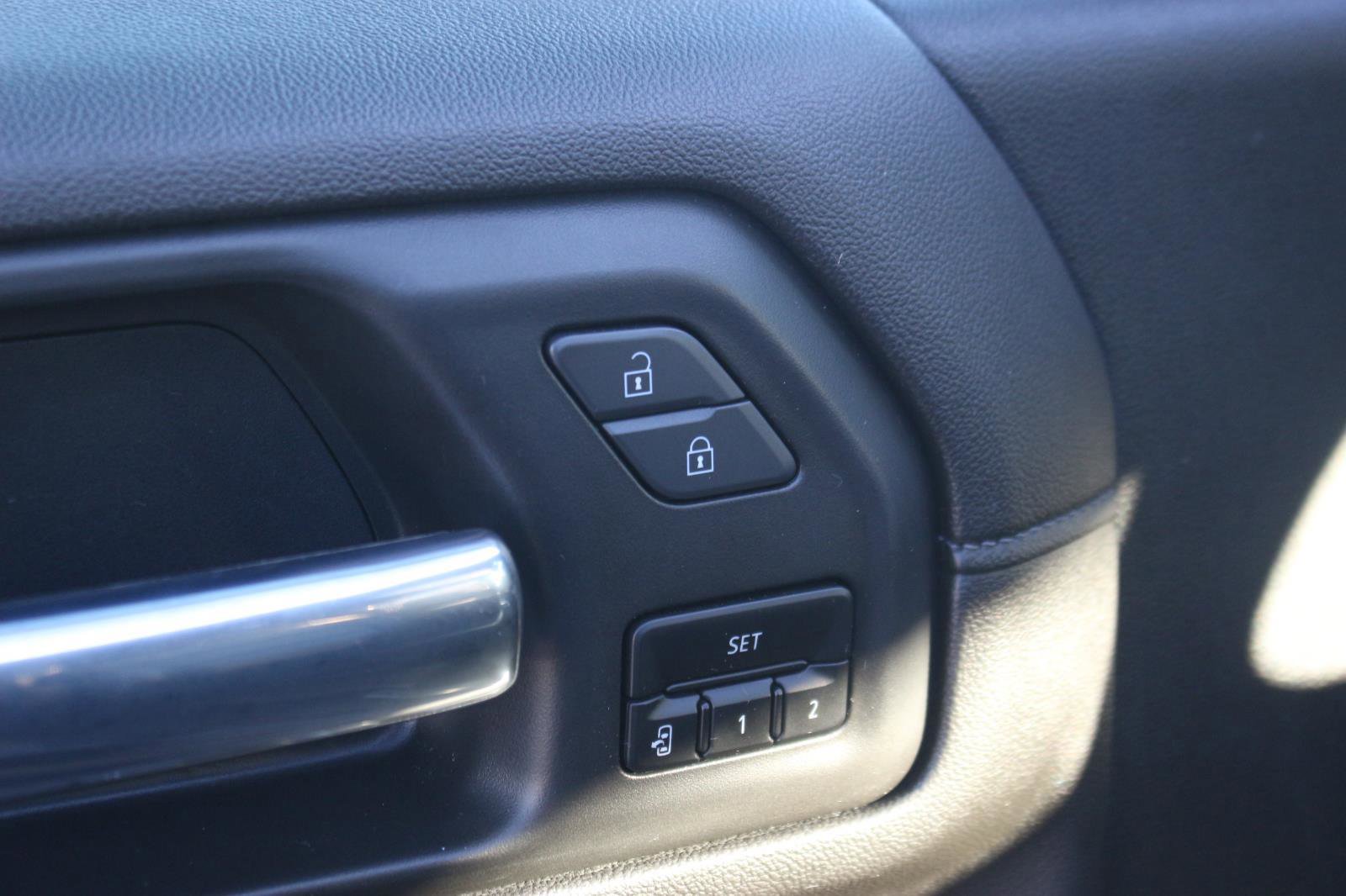 Used 2023 GMC Sierra 2500 Denali w/ Denali Ultimate Package image 13