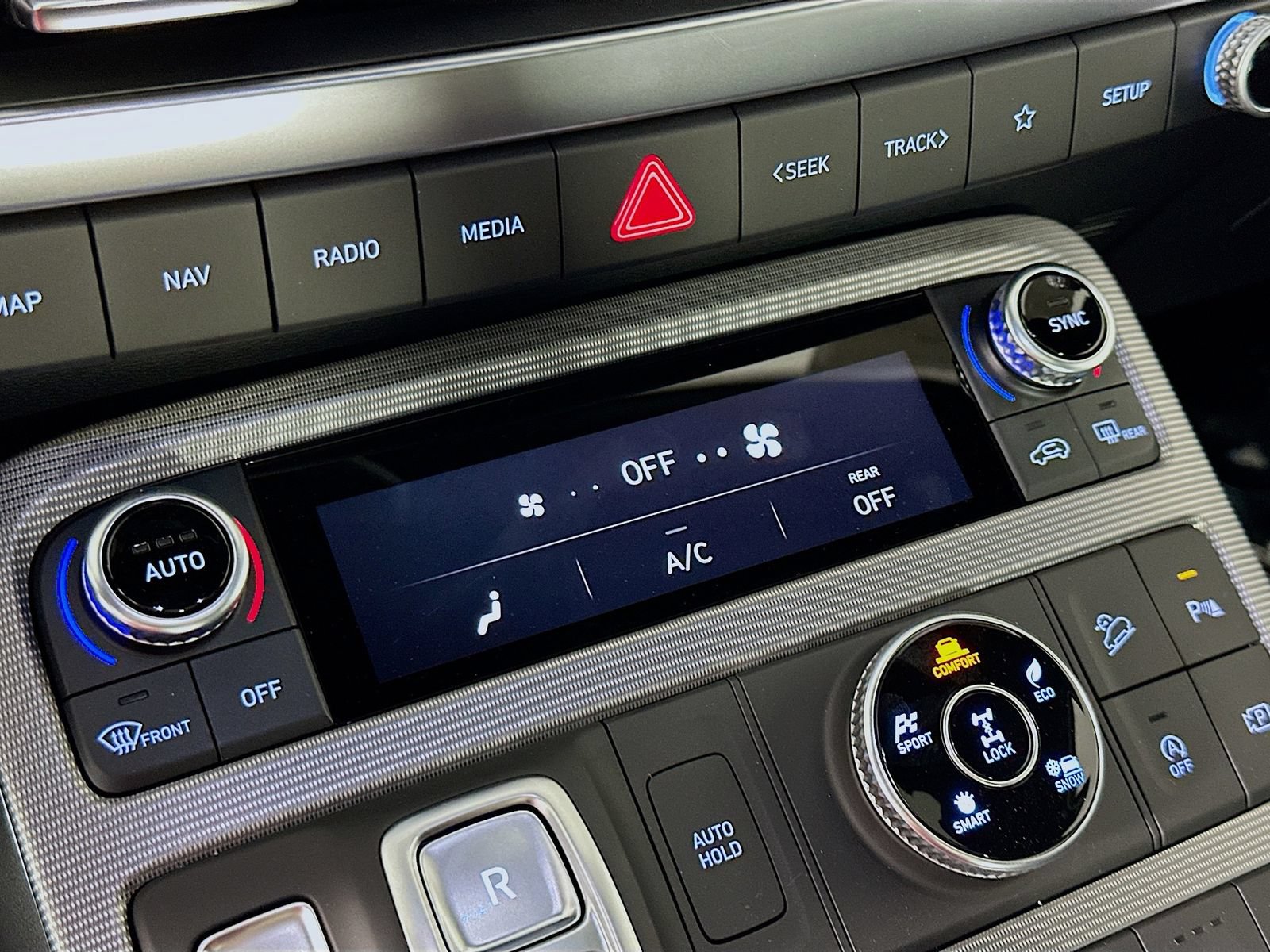 Used 2025 Hyundai Palisade Calligraphy AWD/4WD image 16
