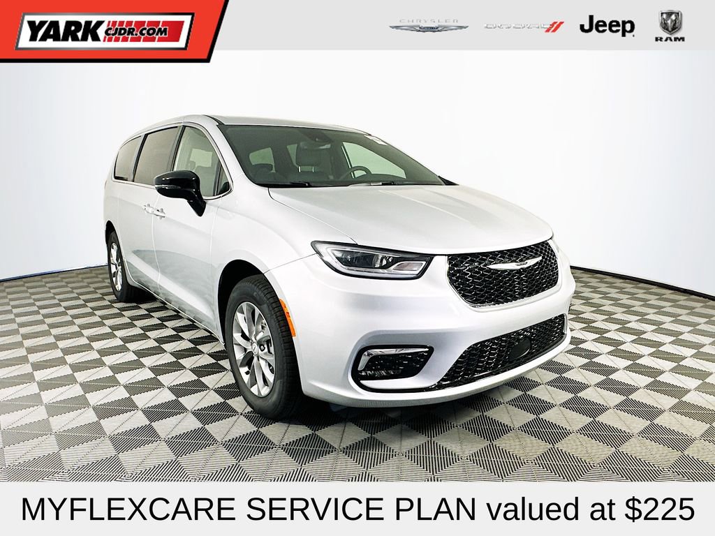 New 2026 Chrysler Pacifica Select