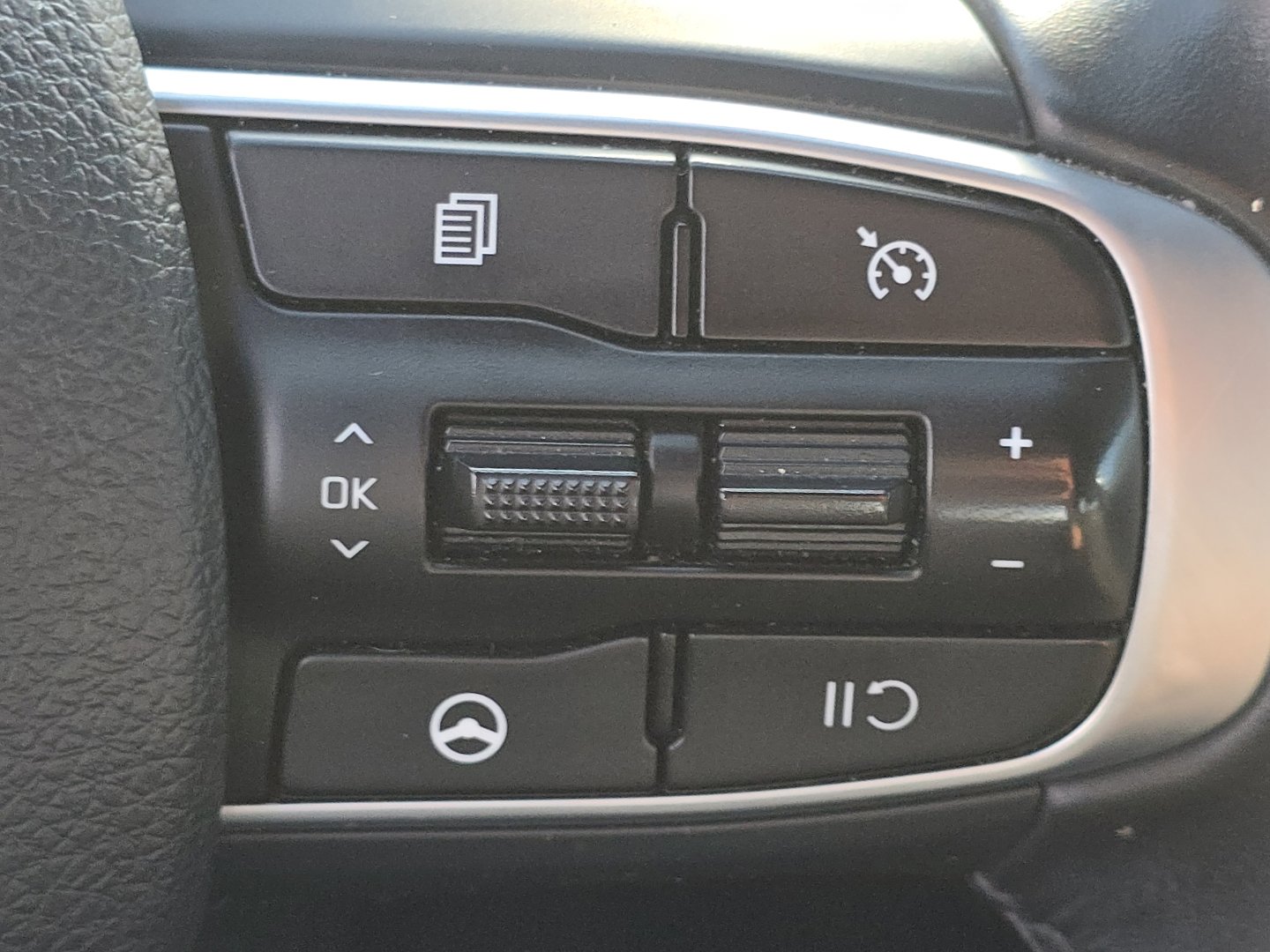 Used 2022 Kia K5 GT-Line image 34