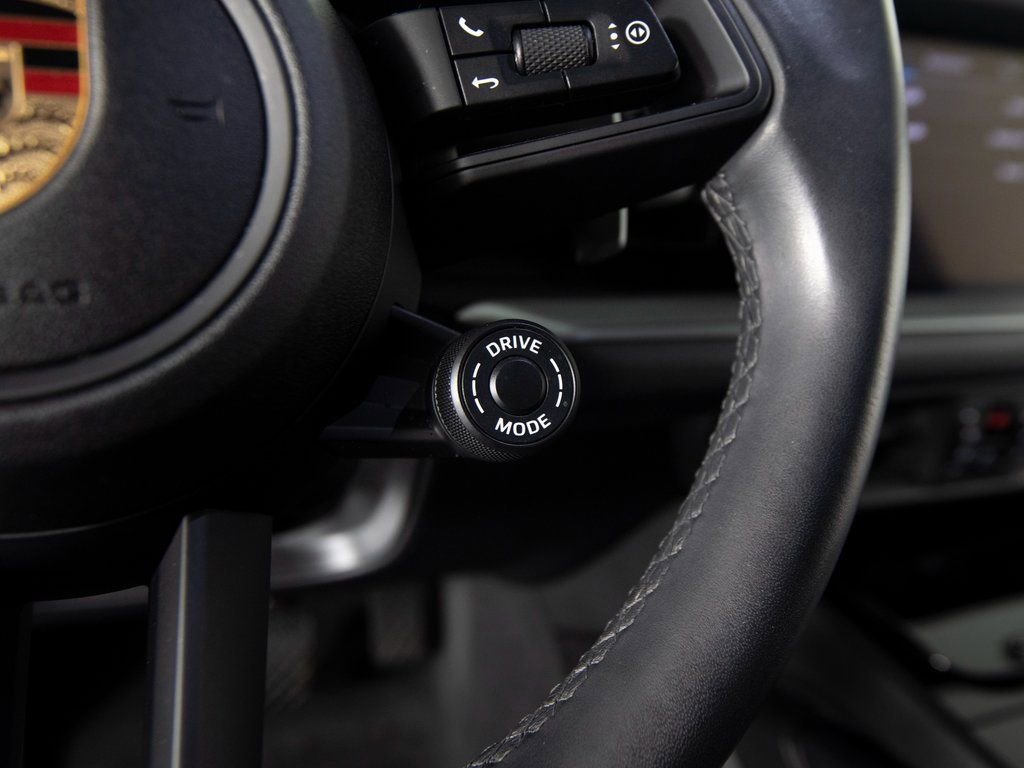 Certified 2024 Porsche Cayenne image 25