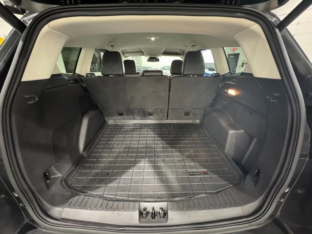 Used 2018 Ford Escape Titanium w/ Ford Safe & Smart Package image 36