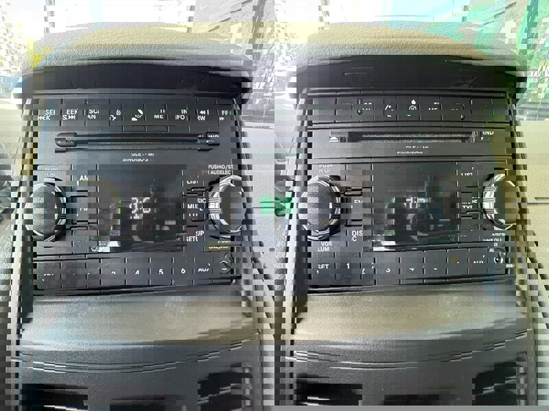 Used 2008 Dodge Grand Caravan SE image 29