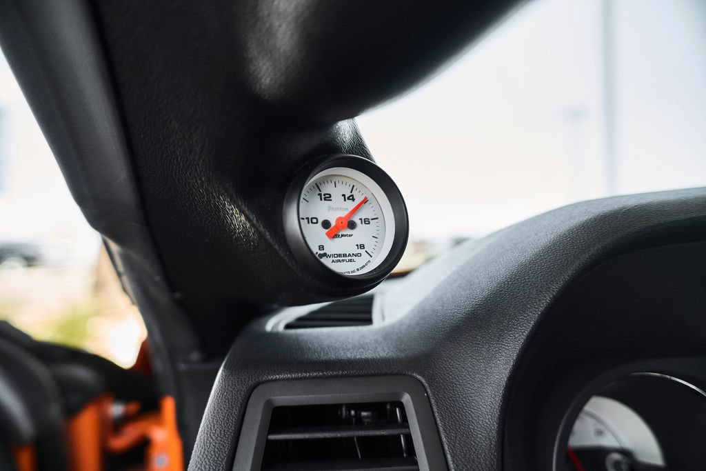 Used 2014 Dodge Challenger R/T RWD image 25