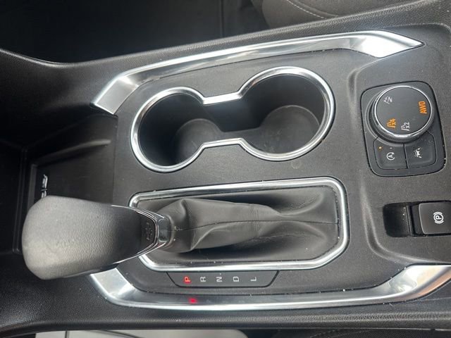 Used 2023 Chevrolet Traverse LT image 18