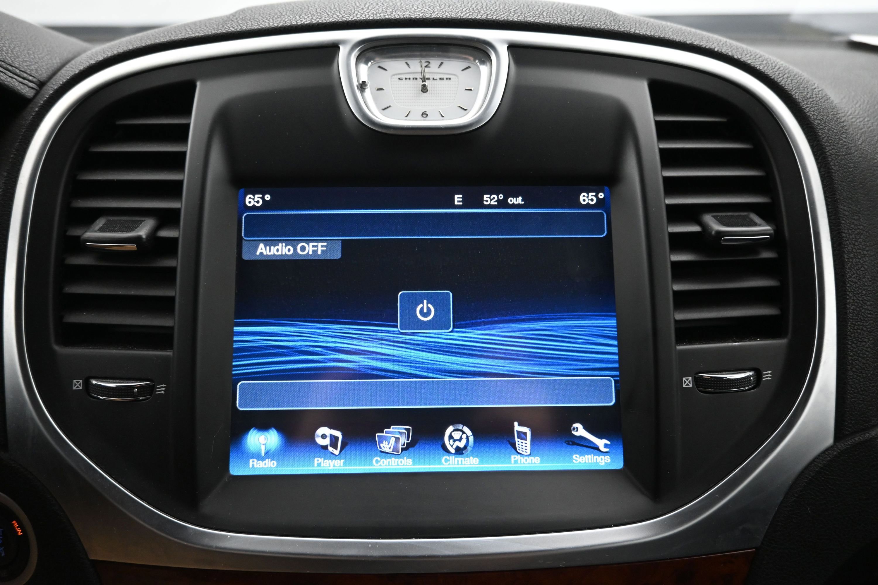 Used 2013 Chrysler 300 RWD image 14