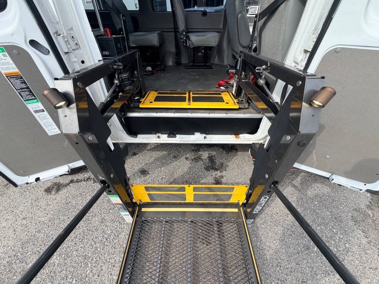 Used 2014 Ford E-250 and Econoline 250 Extended w/ Power Group RWD image 49