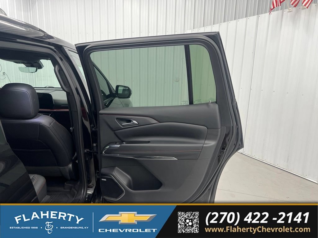 Used 2024 Chevrolet Traverse RS w/ LPO, Floor Liner Package AWD/4WD image 12