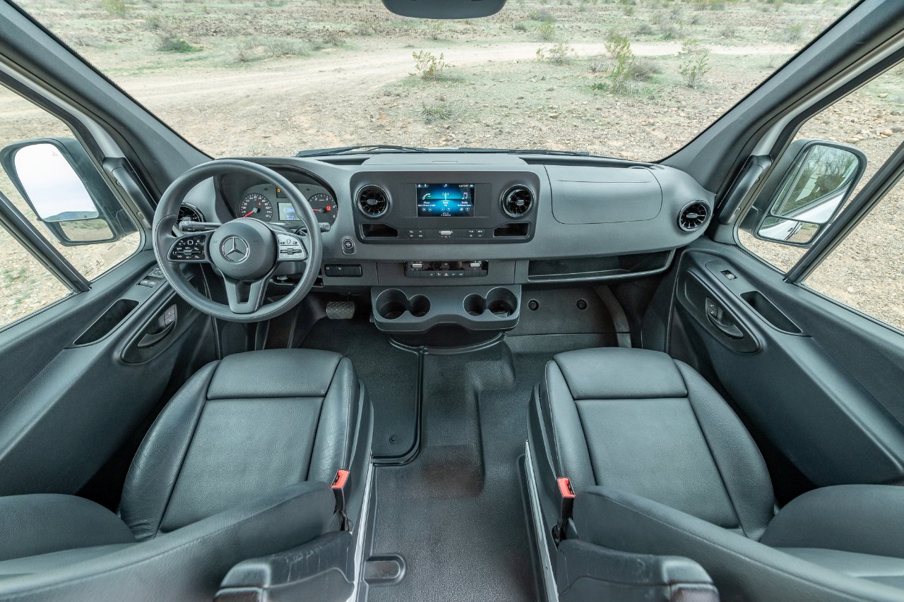 Used 2019 Mercedes-Benz Sprinter 4x4 144 image 4