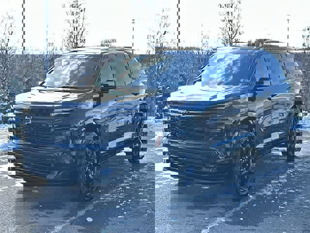 Used 2024 Chevrolet Traverse RS w/ LPO, Floor Liner Package image 1