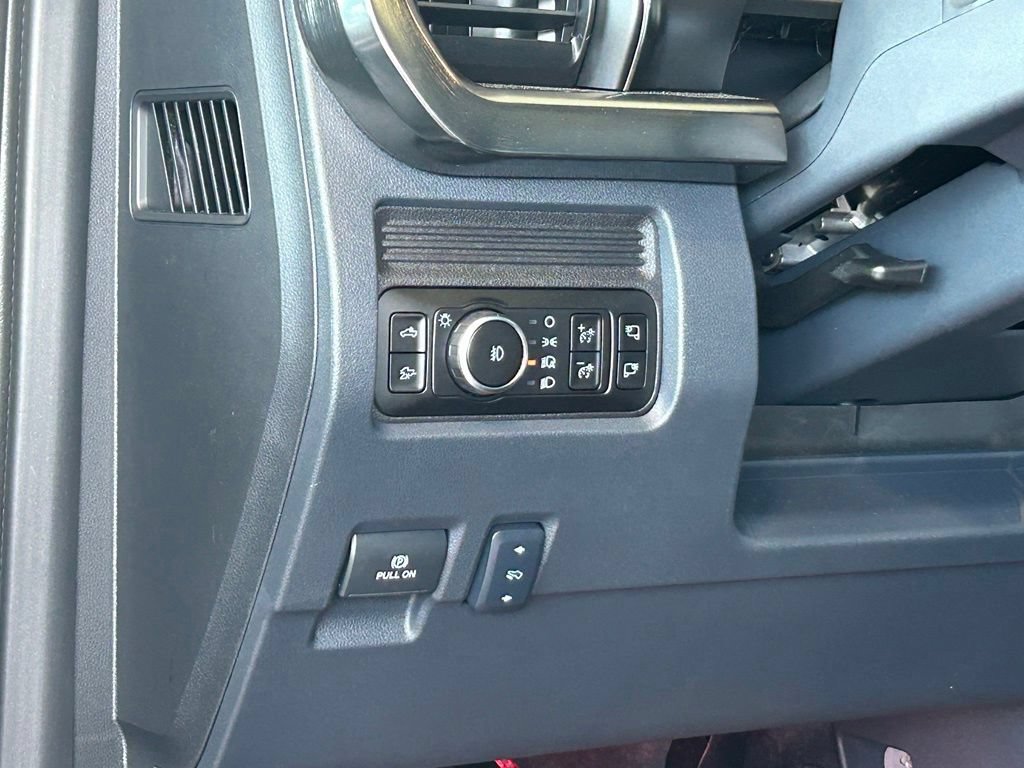 New 2026 Ford F250 Lariat w/ Black Appearance Package AWD/4WD image 40
