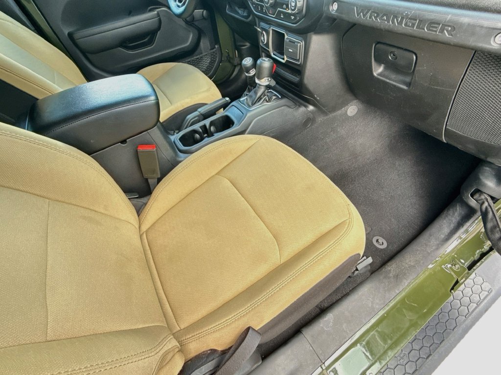Certified 2022 Jeep Wrangler Sport AWD/4WD image 32