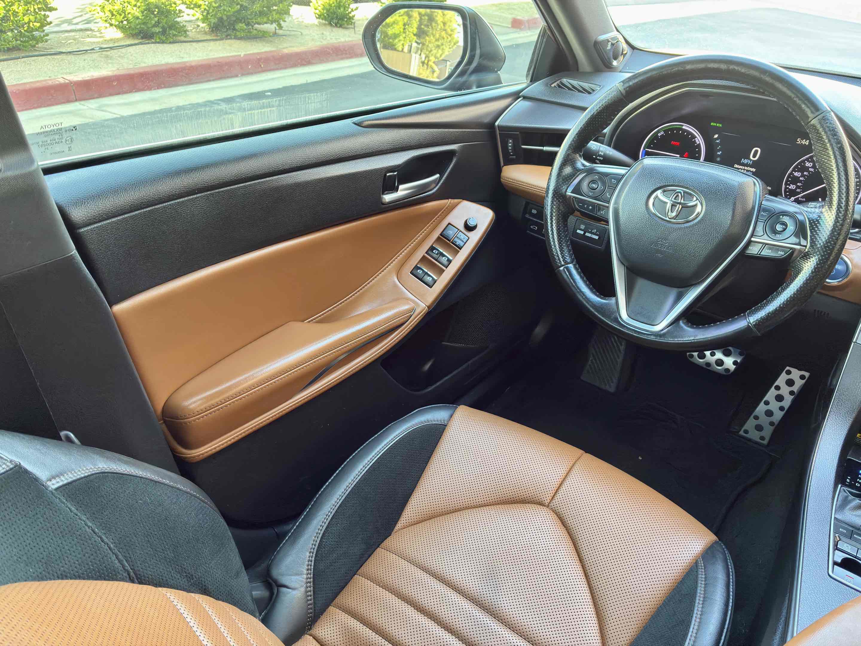 Used 2021 Toyota Avalon XSE w/ Carpet Mat Package (TMS) FWD image 19