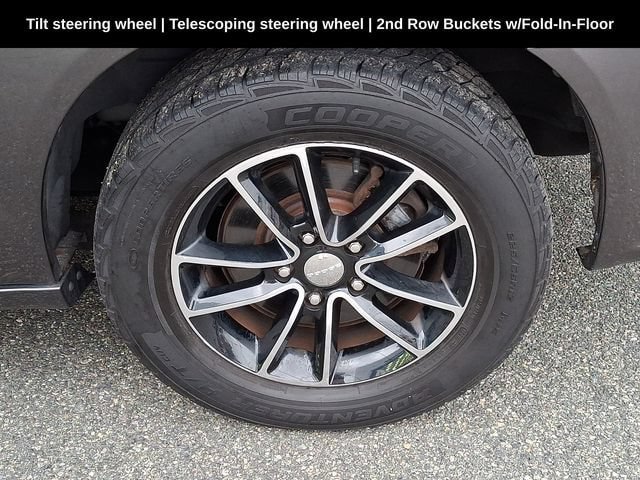 Used 2016 Dodge Grand Caravan SE FWD image 14