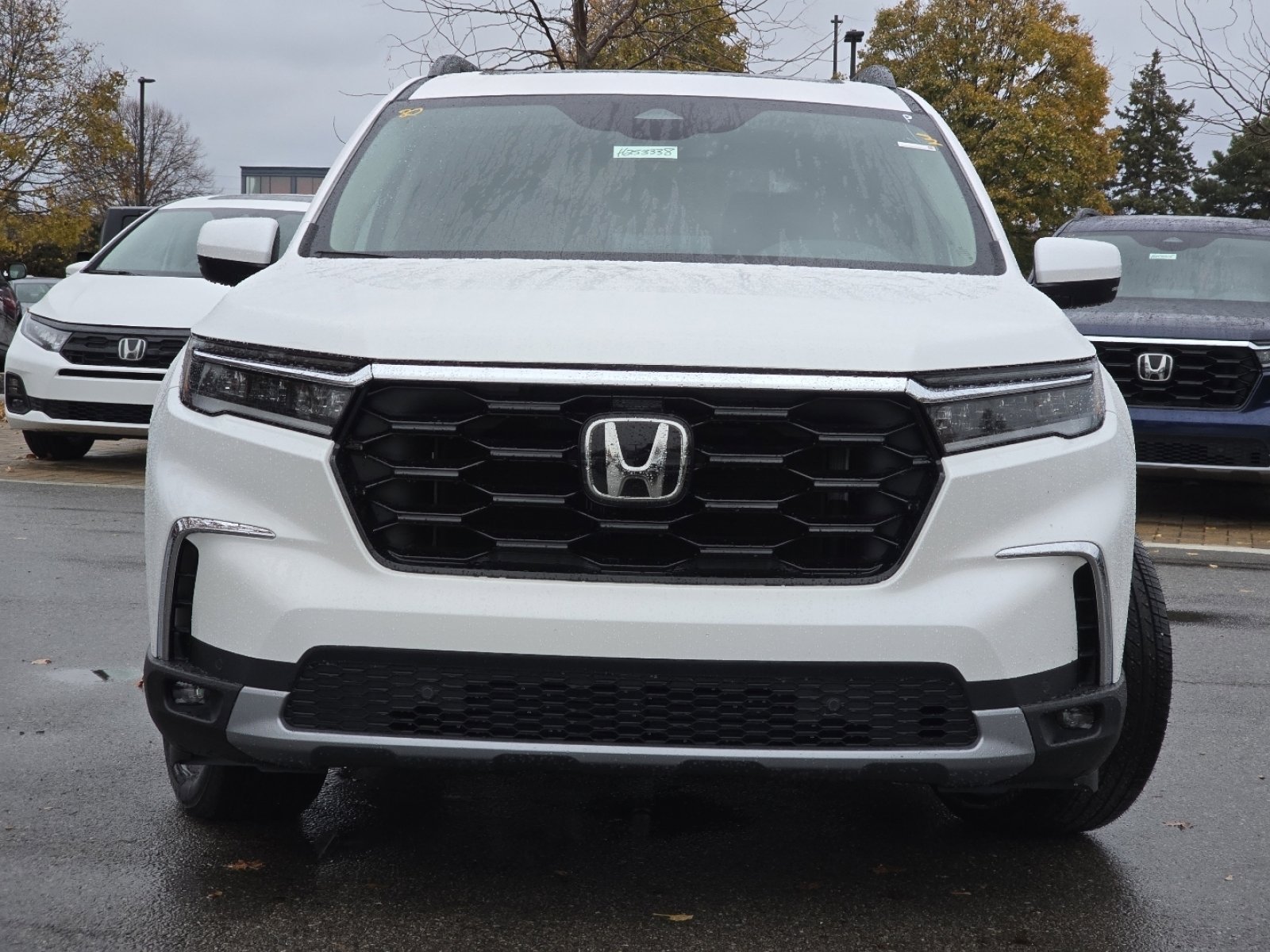 New 2025 Honda Pilot Touring image 15