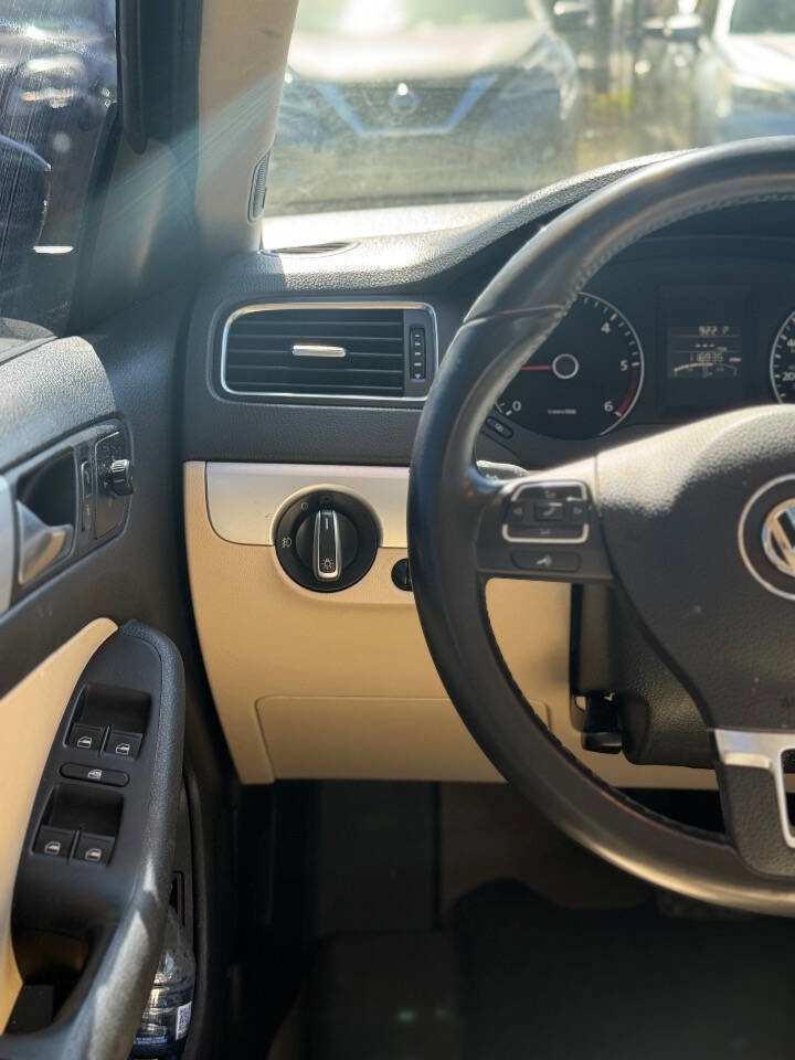 Used 2012 Volkswagen Jetta TDI image 15