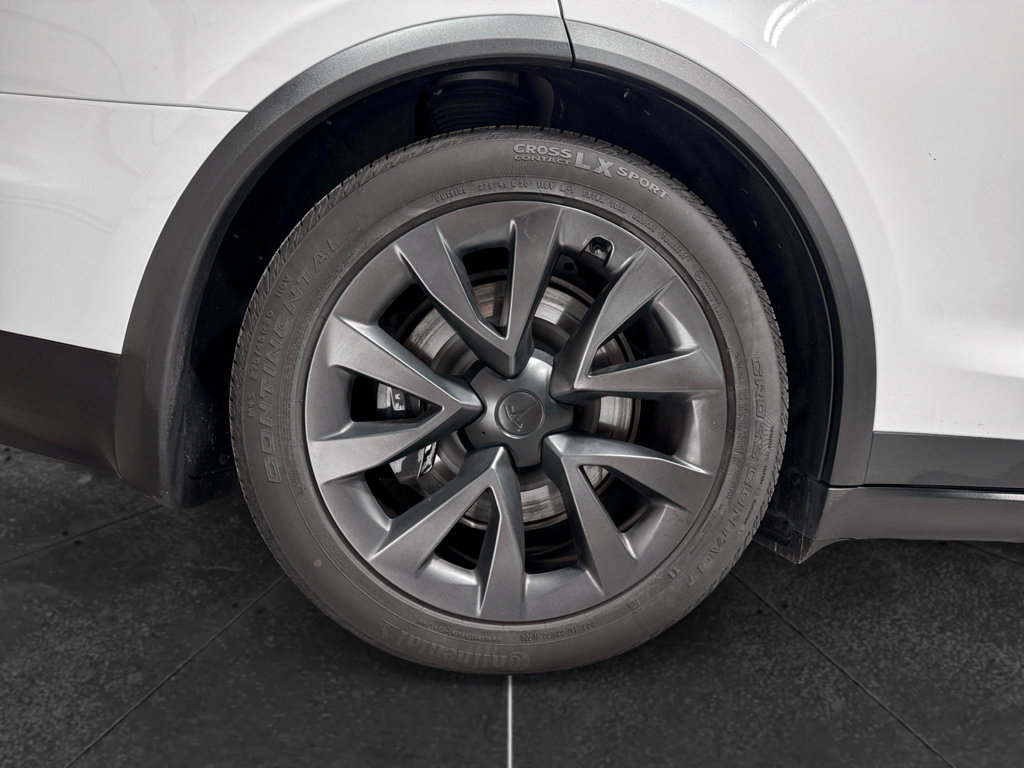 Used 2025 Tesla Model X image 36