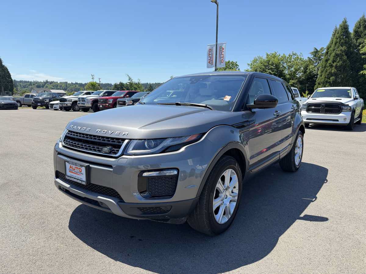 Used 2019 Land Rover Range Rover Evoque SE AWD/4WD image 4