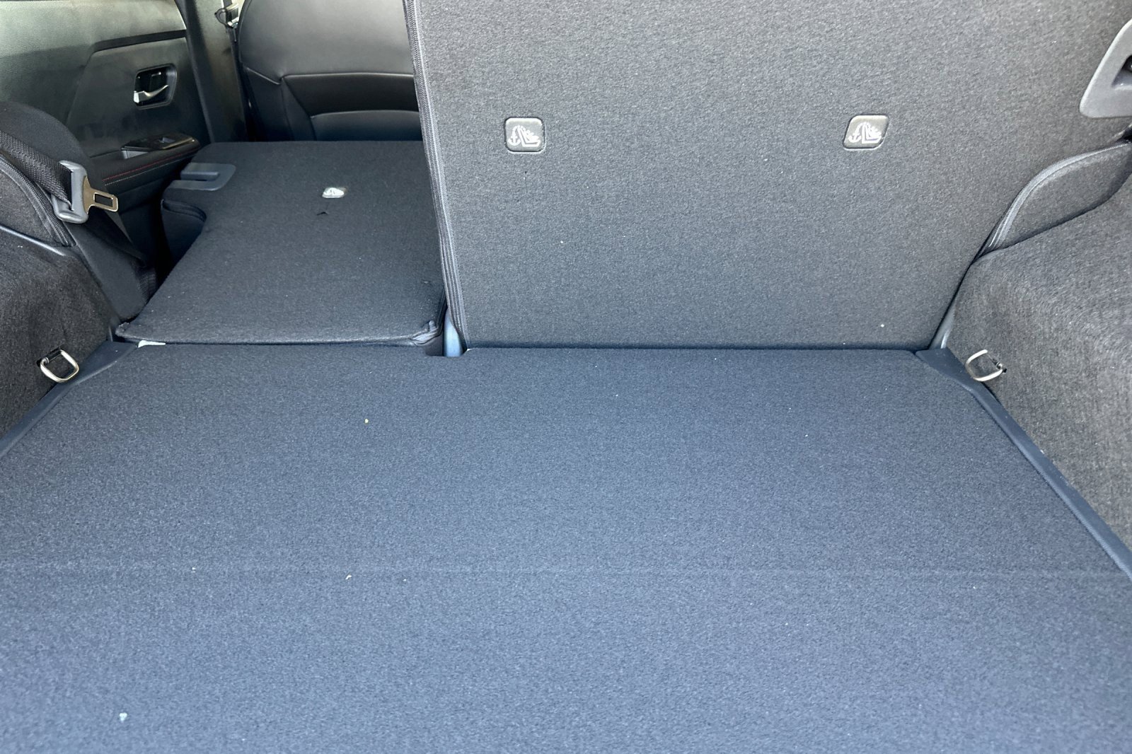 New 2025 Nissan Kicks SR image 12