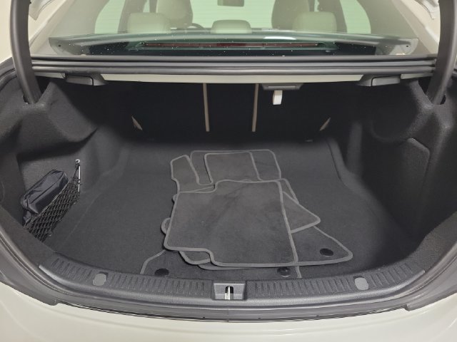 Used 2023 Mercedes-Benz E 350 4MATIC Sedan image 7