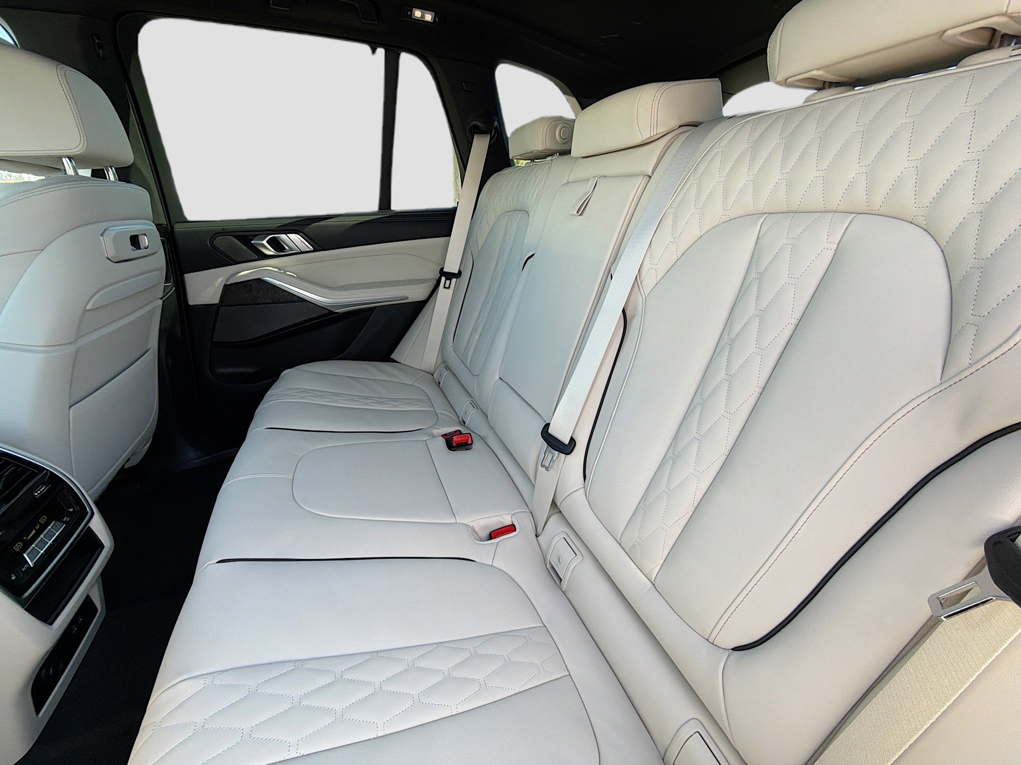 New 2026 BMW X5 xDrive50e w/ Executive Package image 21