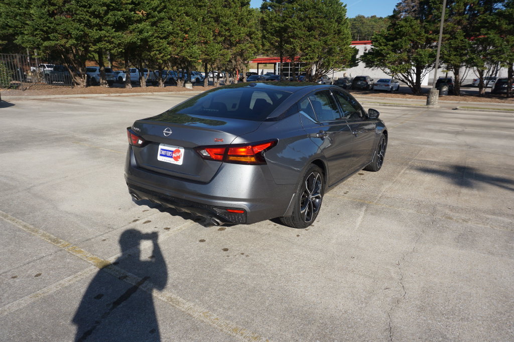 Used 2024 Nissan Altima 2.5 SR FWD image 23